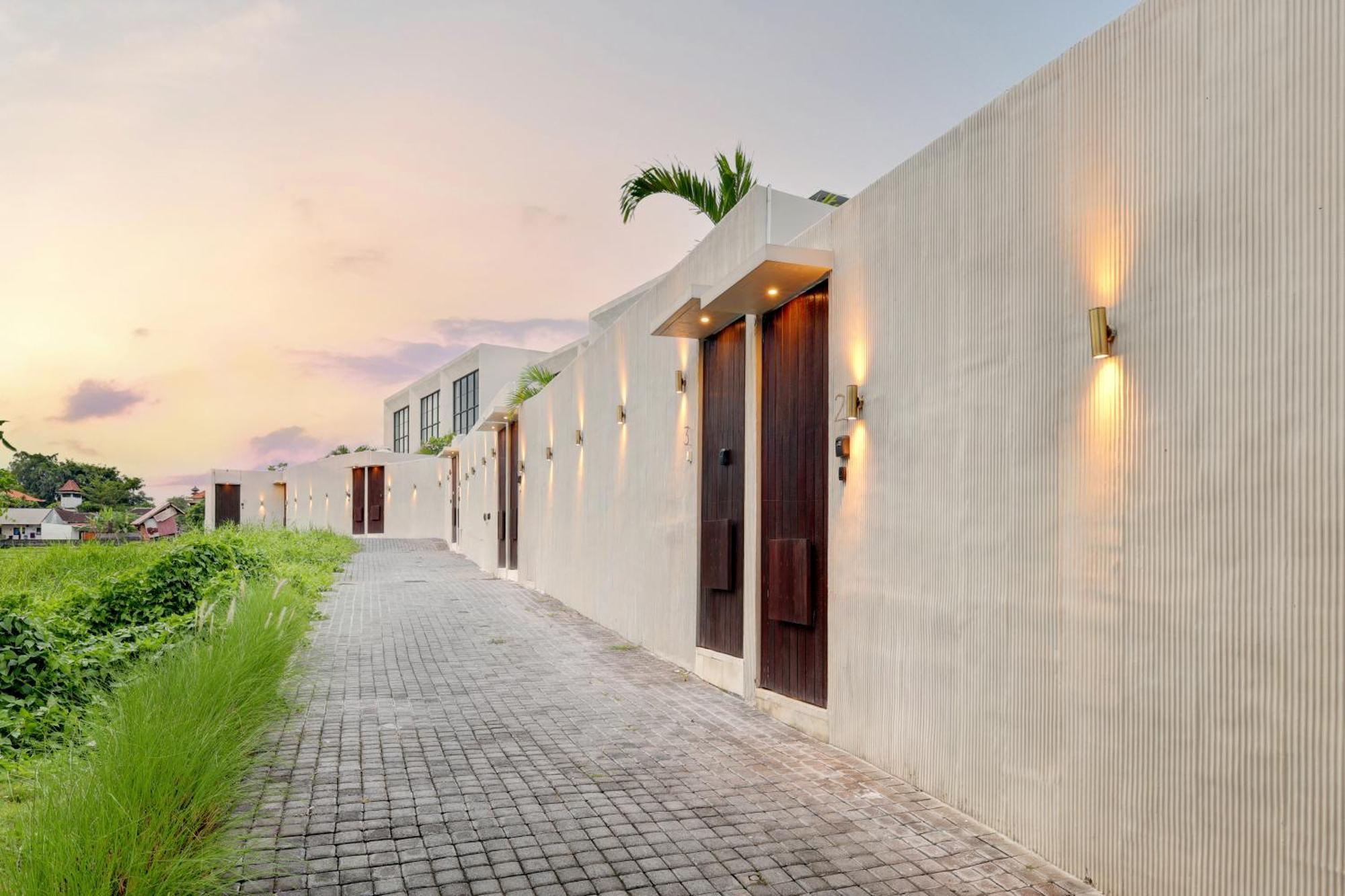 Vesna Townhouse Berawa By Breig *